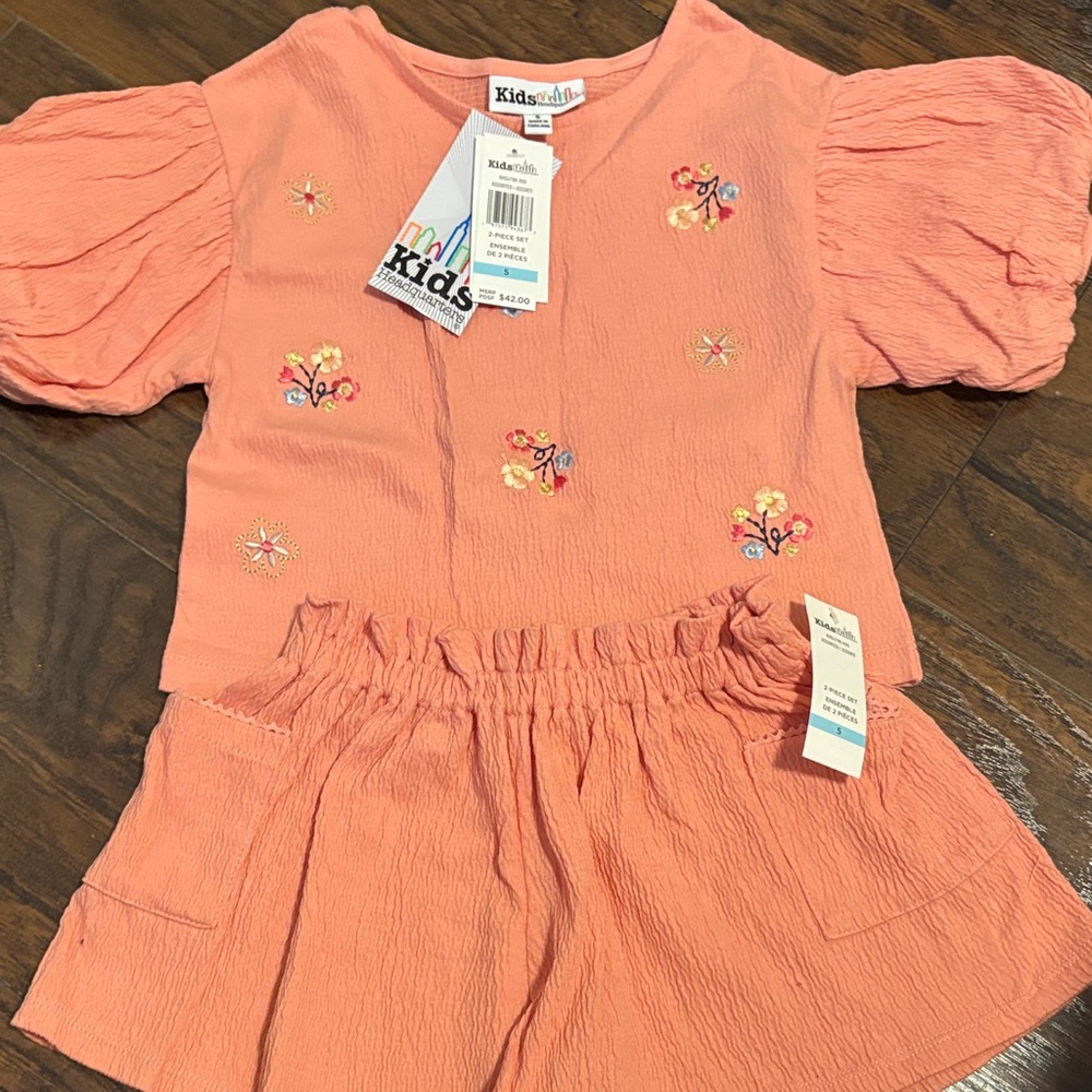 Kids Headquarters Coral Top and Short Set Size 5 BRAND NEW